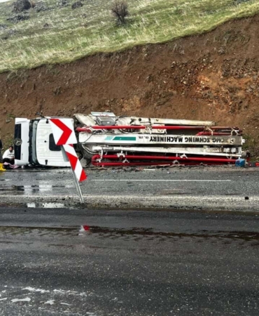 elazigda-beton-pompasi-yan-yatti-bir-yarali-iODheZfS.jpg