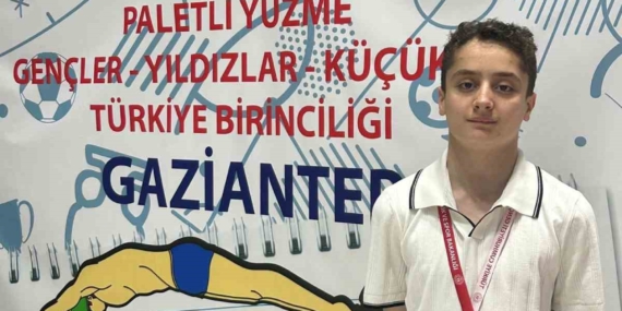 Elazığlı Yüzücü Türkiye Şampiyonu Unvanını Kazandı