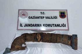 gaziantepte-piton-derisinden-ibranice-yazili-kitap-ele-gecirildi-1-gozalti-j9d1mmhT.jpg