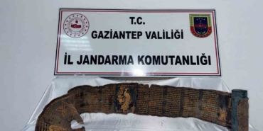 gaziantepte-piton-derisinden-ibranice-yazili-kitap-ele-gecirildi-1-gozalti-j9d1mmhT.jpg