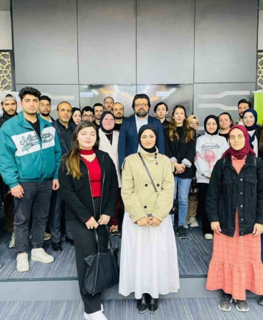 genc-girisimciler-icin-gelecege-acilan-kapi-girisimcilik-akademisi-2vQZUHRA.jpg