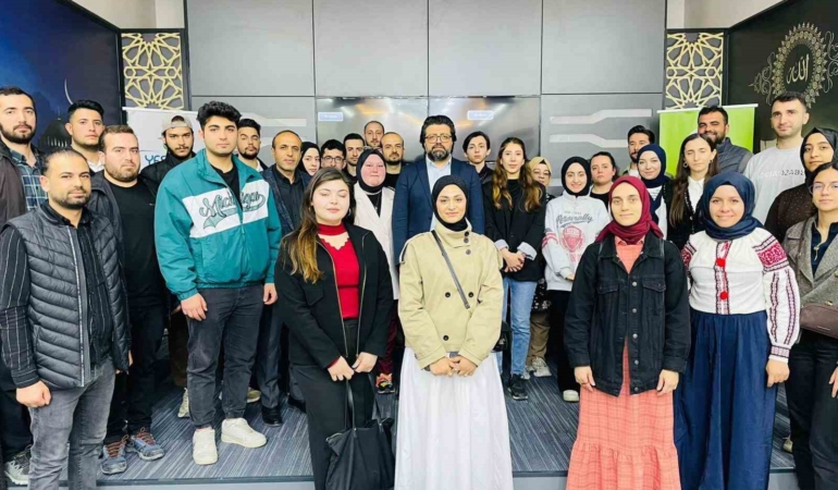genc-girisimciler-icin-gelecege-acilan-kapi-girisimcilik-akademisi-2vQZUHRA.jpg