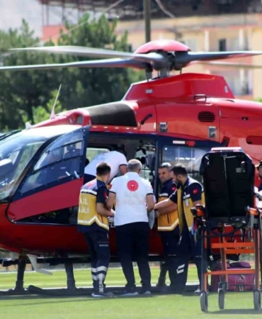 hava-ambulansiyla-malatyaya-sevk-edilen-kalp-krizi-hastasi-cL3Kc1hv.jpg
