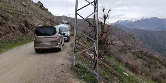 Hizan’da Kaybolan 4 Yaşındaki Kız Çocuğu İçin Arama Çalışmaları Başlatıldı