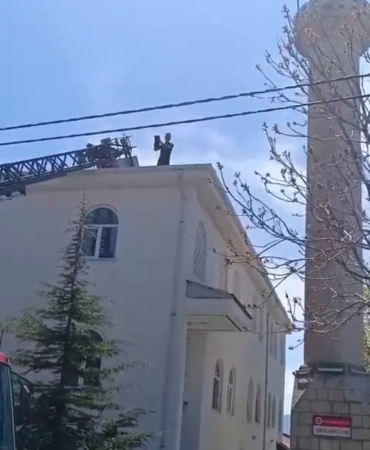 kovancilarda-mahsur-kalan-kedinin-kurtulus-hikayesi-yvfApUSD.jpg