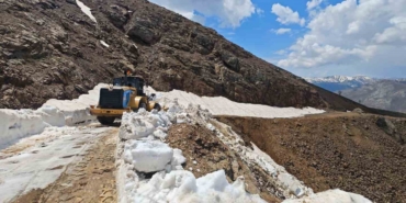 kulptaki-cig-ve-heyelan-sonrasi-yol-onarimlari-devam-ediyor-zD3ja5SB.jpg