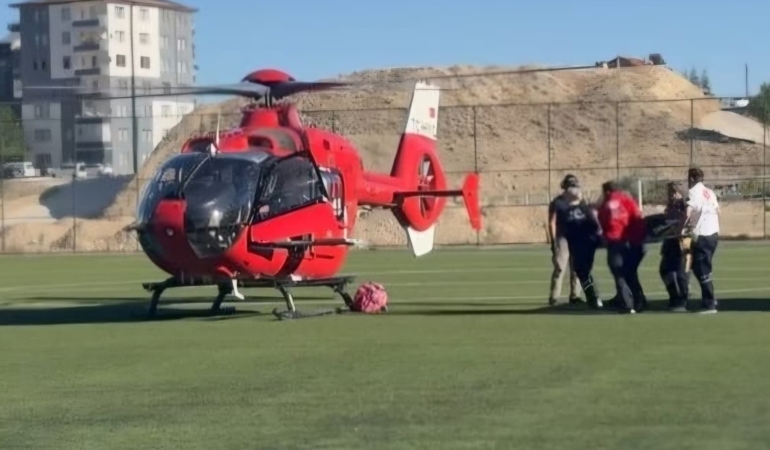malatyada-78-yasindaki-hastaya-ozel-ambulans-helikopter-havalandi-ZBsarp5D.jpg