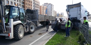 malatyada-cekicinin-refuje-cikmasi-sonucu-trafik-durduruldu-FResfjkC.jpg