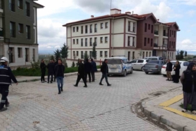 malatyada-ev-yangininda-3-kisi-dumandan-etkilendi-ZGcI2jxg.jpg