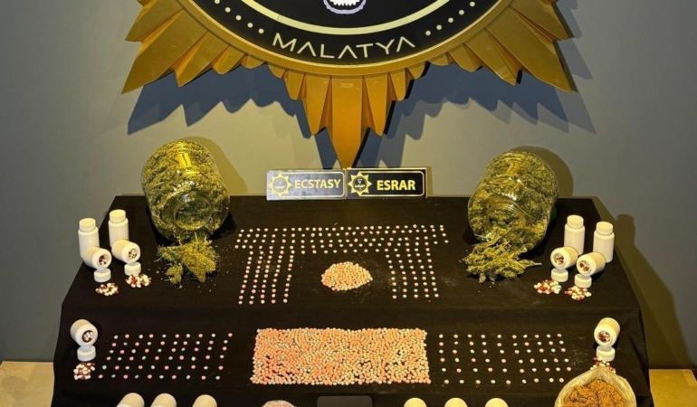 malatyada-torbaci-operasyonunda-5-kisi-tutuklandi-DjqQ8Neu.jpg