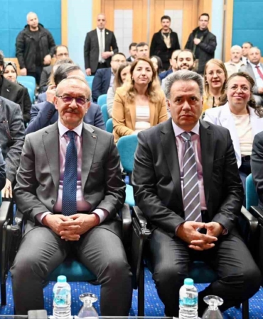 malatyada-universite-yoneticilerine-ozel-egitim-programi-qSfNcMxT.jpg