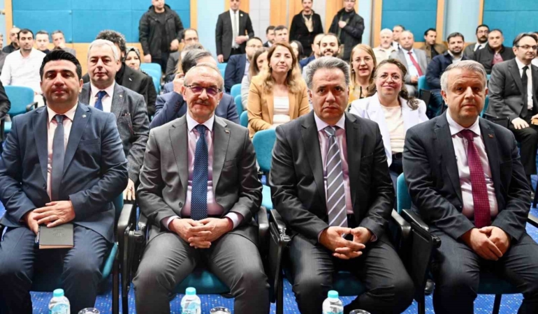 malatyada-universite-yoneticilerine-ozel-egitim-programi-qSfNcMxT.jpg