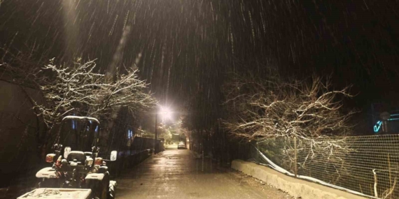 Malatya’nın Zirvelerinde Kar Yağışı Hız Kesmeden Devam Ediyor