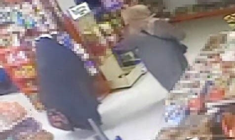 Markette Hırsızlık Anı Güvenlik Kamerasına Yansıdı
