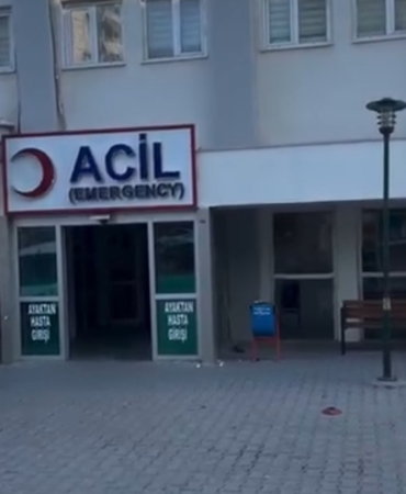 minibus-carpmasi-sonucu-yaralanan-cocuk-pkx3eLur.jpg