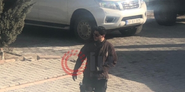 mustafa-turkay-sonelin-sirlarla-dolu-silahli-ve-kamuflajli-fotografi-gun-yuzune-cikti-cmUqYJNS.jpg