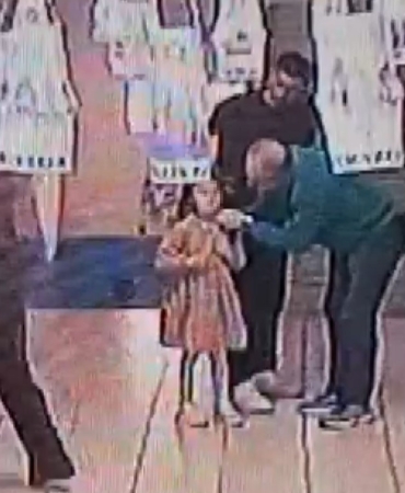 ogretmenlerin-heimlich-manevrasi-ile-ogrencinin-hayati-kurtarildi-NspGvPlU.jpg