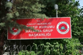 otomobil-ve-motosiklet-carpismasi-1-kisi-hayatini-kaybetti-DxwBJfet.jpg