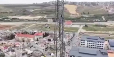 polis-dronu-ile-intihar-girisimi-engellendi-elektrik-diregine-cikan-kisi-kurtarildi-68D3GHIw.jpg