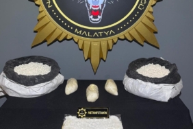 seker-cuvallarinda-ele-gecirilen-3-kilo-uyusturucu-skandali-M7b83Kt5.jpg