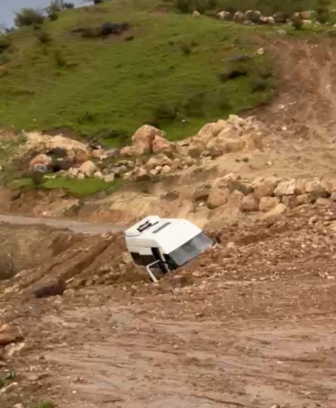 siirtte-heyelan-faciasi-minibus-kayip-pddcYYgO.jpg