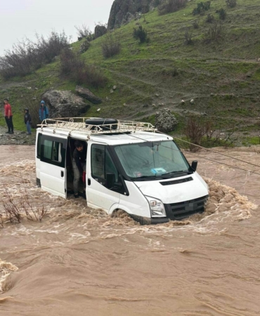 siirtte-sel-felaketi-sonucu-kalp-hastasi-kadin-hayatini-kaybetti-nPLmHn5d.jpg