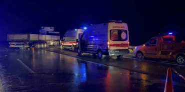 tarsus-adana-gaziantep-otoyolunda-kamyonet-ve-tir-carpisti-1-olu-1-yarali-FA5SngzM.jpg