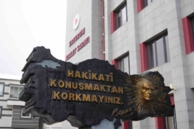 yalova-il-emniyet-muduru-yilmaz-delen-gulistan-doku-davasinda-erzurum-adliyesinde-tanik-olarak-ifade-rlLD2g2T.jpg