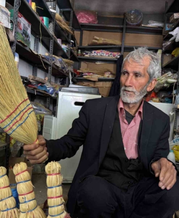 31-yildir-supurge-uretimi-ile-gecimini-saglayan-usta-4dDQ126a.jpg