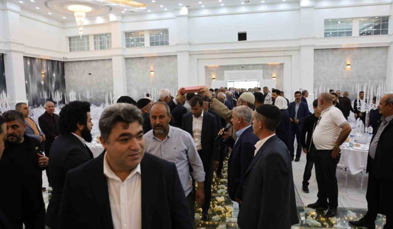 anneler-gununde-kan-davasindaki-baris-aileler-bir-araya-geldi-JDI45cL1.jpg