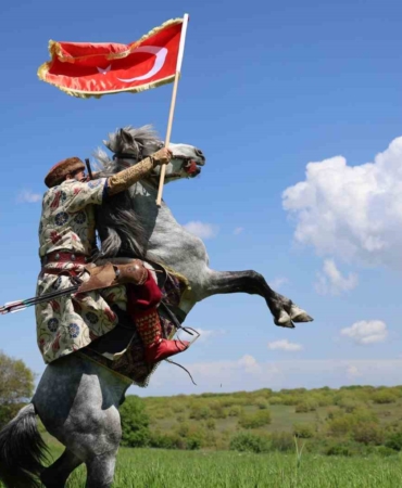 atli-okculugun-milli-yildizi-6-yilda-41-altin-madalya-kazandi-EWtNzejW.jpg
