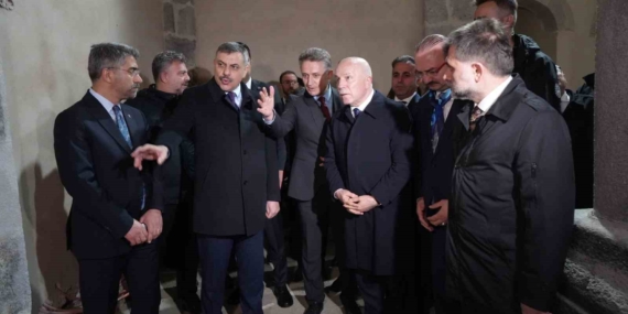 Bakan Çiftçi, Erzurum’daki Fetih Camii Restorasyonunu Yerinde İnceledi