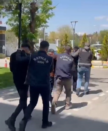batmanda-silah-operasyonu-13-tabanca-ele-gecirildi-A6H7UCHY.jpg