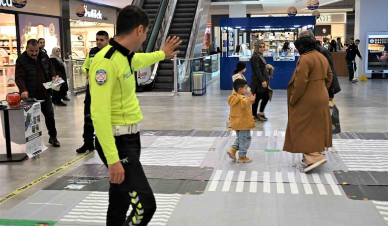 batmanda-trafik-haftasi-kutlamalari-ve-etkinlikleri-1ERKAfIS.jpg