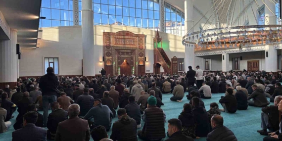 Bingöl’de Coşkuyla Kutlanan Kurban Bayramı Namazı