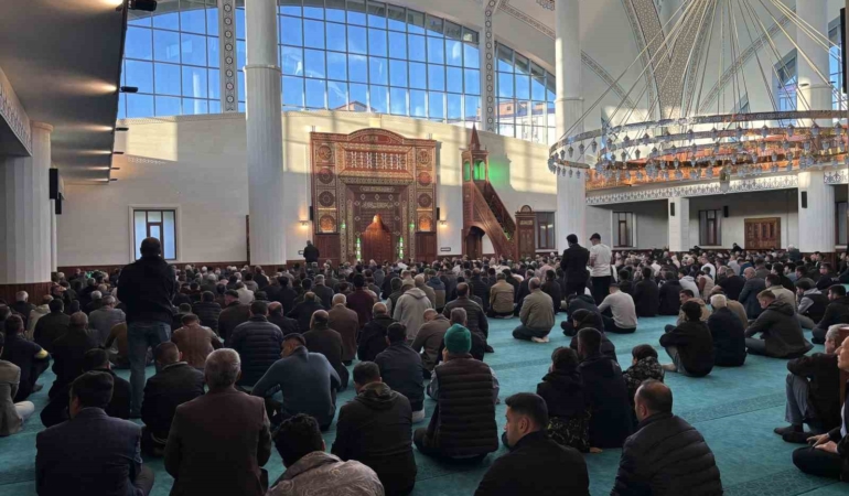 bingolde-coskuyla-kutlanan-kurban-bayrami-namazi-23QiYNBl.jpg