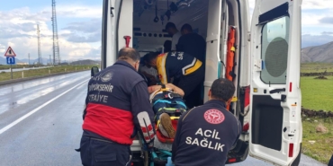 caldiranda-trafik-kazasi-5-kisi-yaralandi-LtsgIOGV.jpg