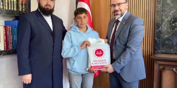 Cami İnşaatına Destek Veren Genç, Ödüle Layık Görüldü