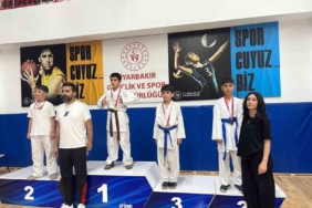 cermikli-sporcular-madalyalarla-geri-dondu-eLZOSjje.jpg