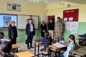 dicle-kaymakami-atis-ogrencilerle-ve-ogretmenlerle-bir-araya-geldi-JMmnfBES.jpg