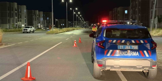 Diyarbakır’da Otobüs ve Otomobil Kazası: 2 Kişi Hayatını Kaybetti, 5 Yaralı