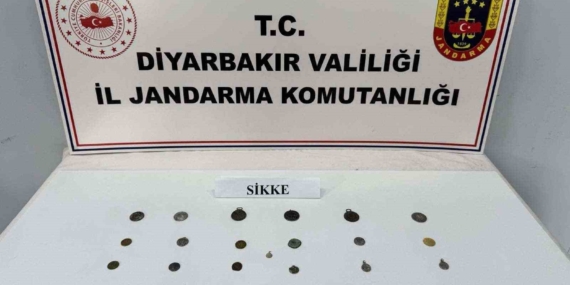 Diyarbakır’da Tarihi Eser Kaçakçılığı Operasyonu: 31 Sikke ve Obje Ele Geçirildi