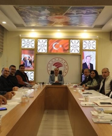 elazig-meyvecilik-sektorunun-gelecegi-masaya-yatirildi-RhOabwKx.jpg