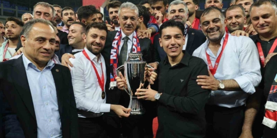 Elazığ Valisi Akkoyun’a ‘Babalar Sözünü Tutar’ Anlamlı Jest