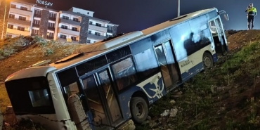 elazigda-halk-otobusu-sarampole-uctu-olayin-detaylari-LLaE4N4u.jpg