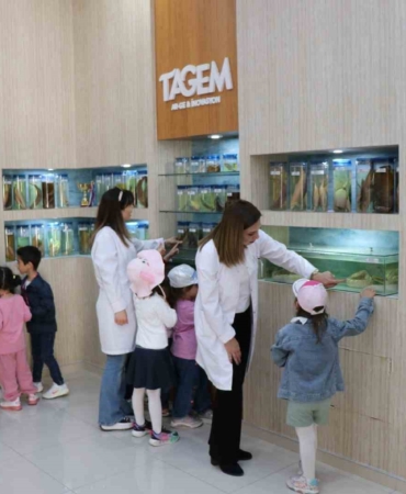 elazigda-minik-ogrencilerin-balik-muzesi-kesfi-IbA942S6.jpg