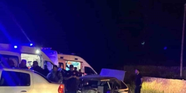elazigda-otomobil-ve-traktor-carpismasi-5-kisi-yaralandi-YVaK99pf.jpg