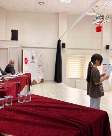 elazigda-siir-okuma-yarismasi-bir-sanat-dolu-gece-h341zkXl.jpg