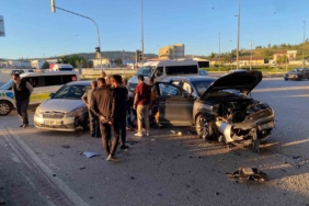 elazigda-trajik-trafik-kazasi-4-kisi-yaralandi-3L7nlI1g.jpg