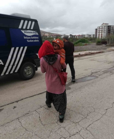 elazigda-zabita-dilencilere-karsi-operasyon-gerceklestirdi-CMfaVRaY.jpg